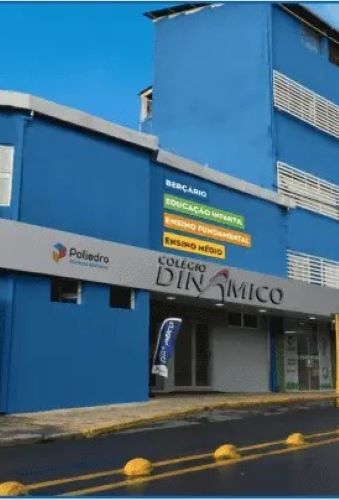 Fachada do Colégio Dinâmico